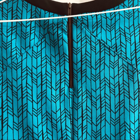 NEW Turquoise Zipper Back Ruffle Bottom Top - Picture 7 of 16